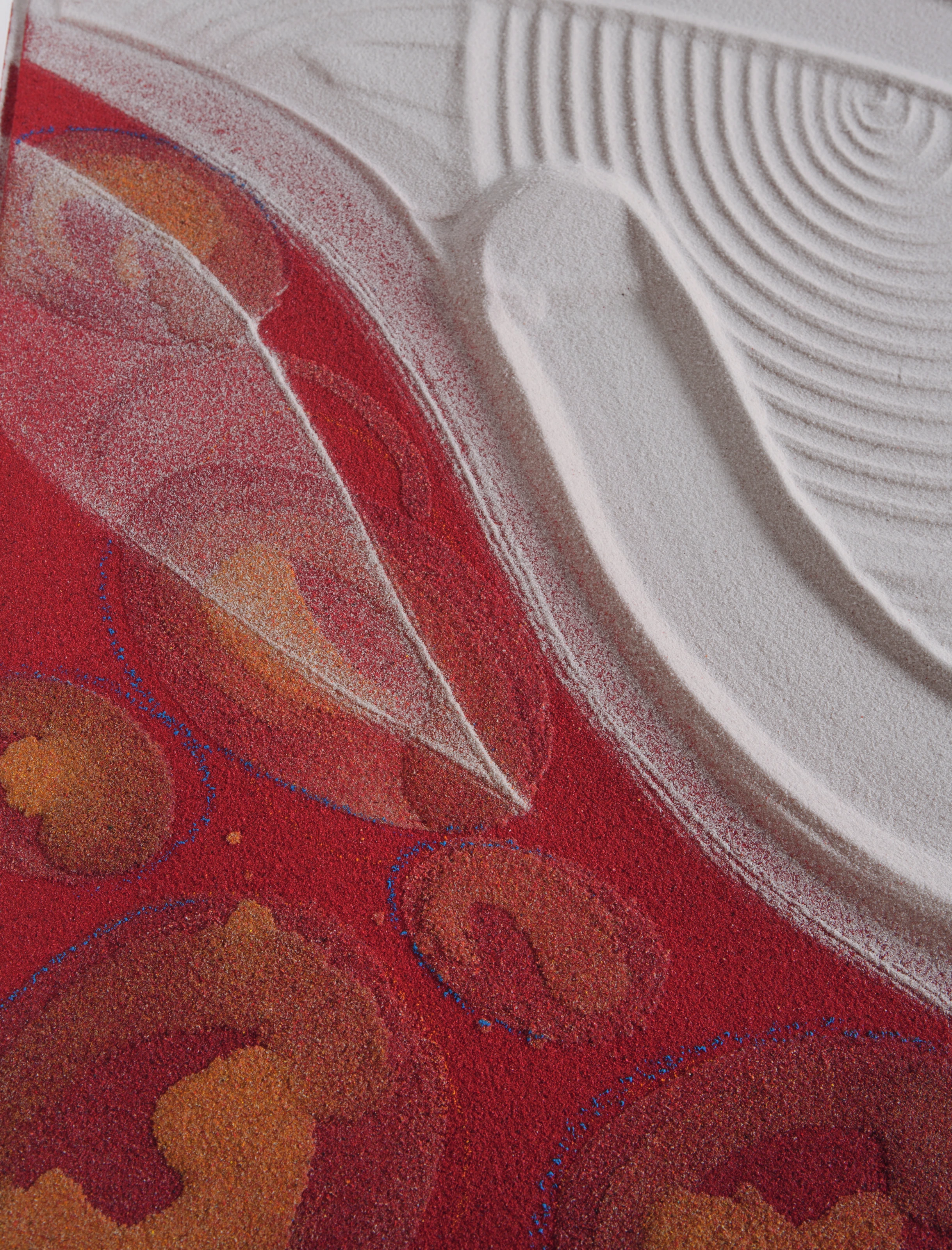 Bertolotto Casa Zen: red sculpted surface detail