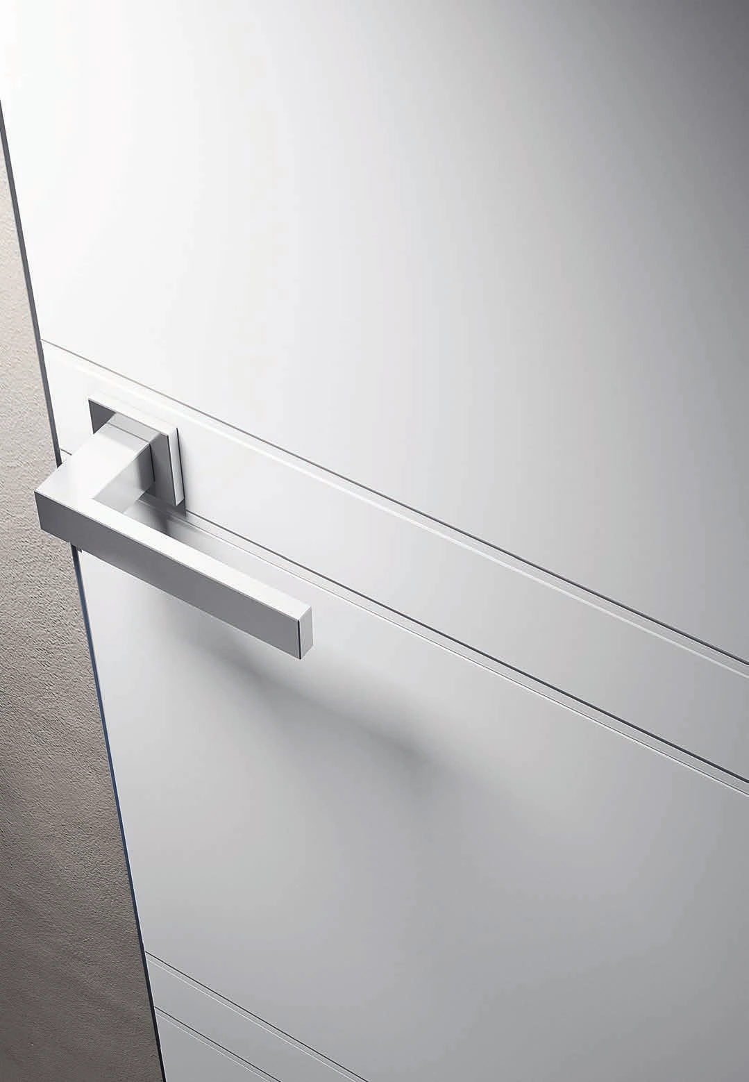 Bertolotto Panto Incise: white incised door and handle