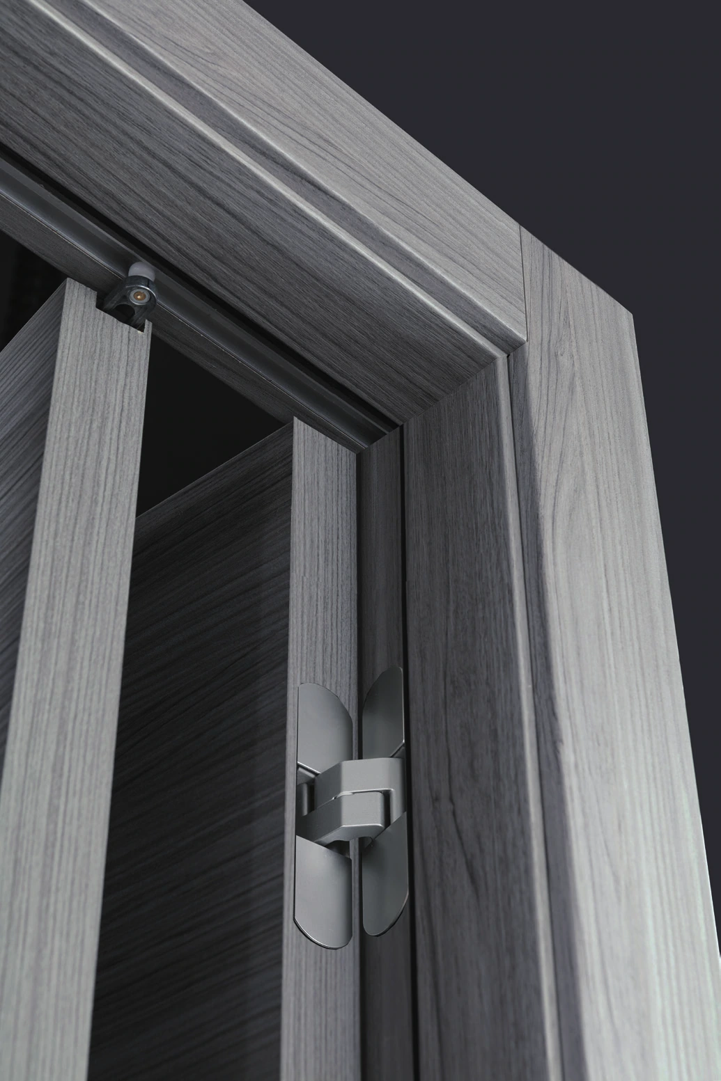 Bertolotto Grafite 111G: folding door hinge and frame corner