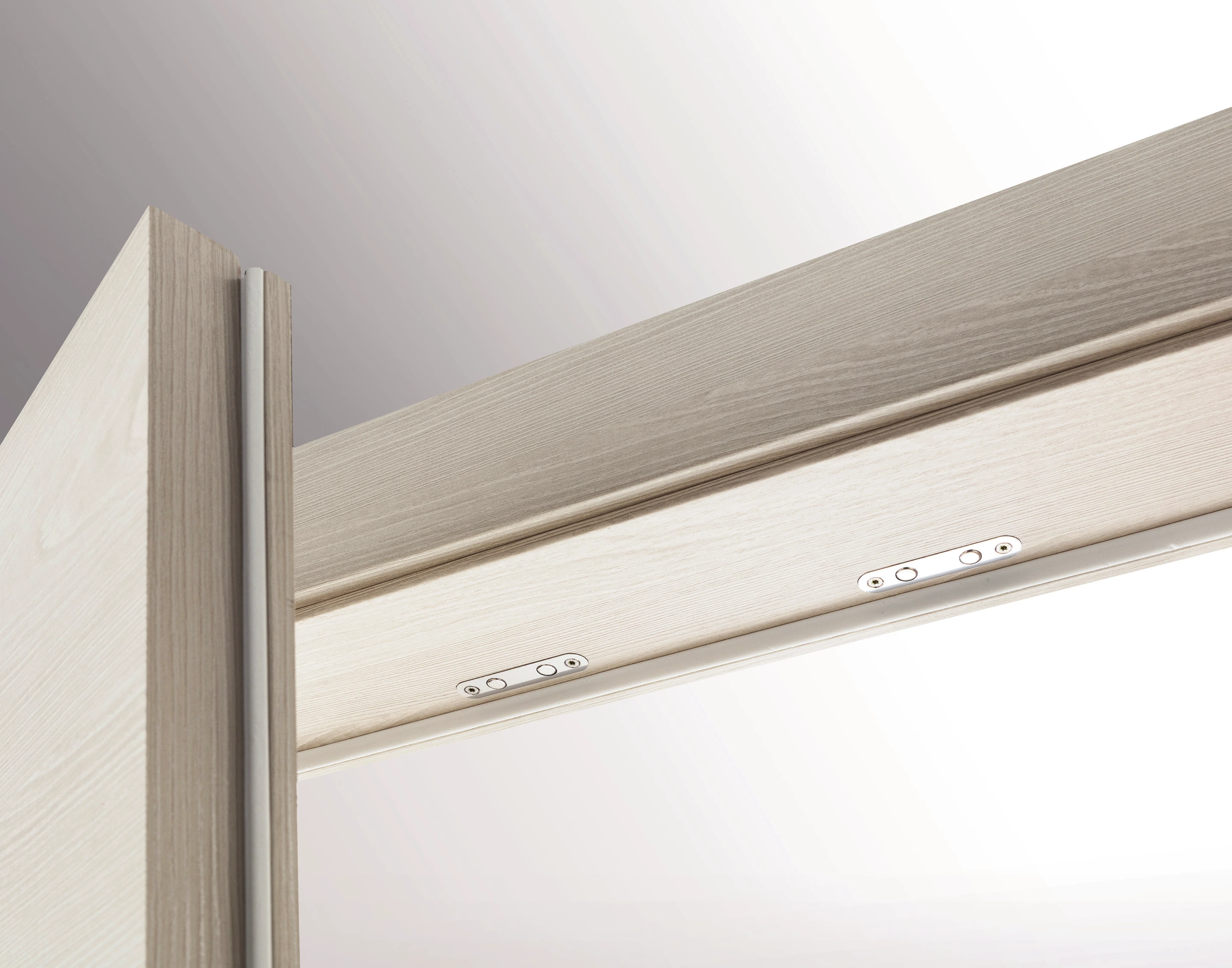 Bertolotto Materik 111M: sliding door head and track detail