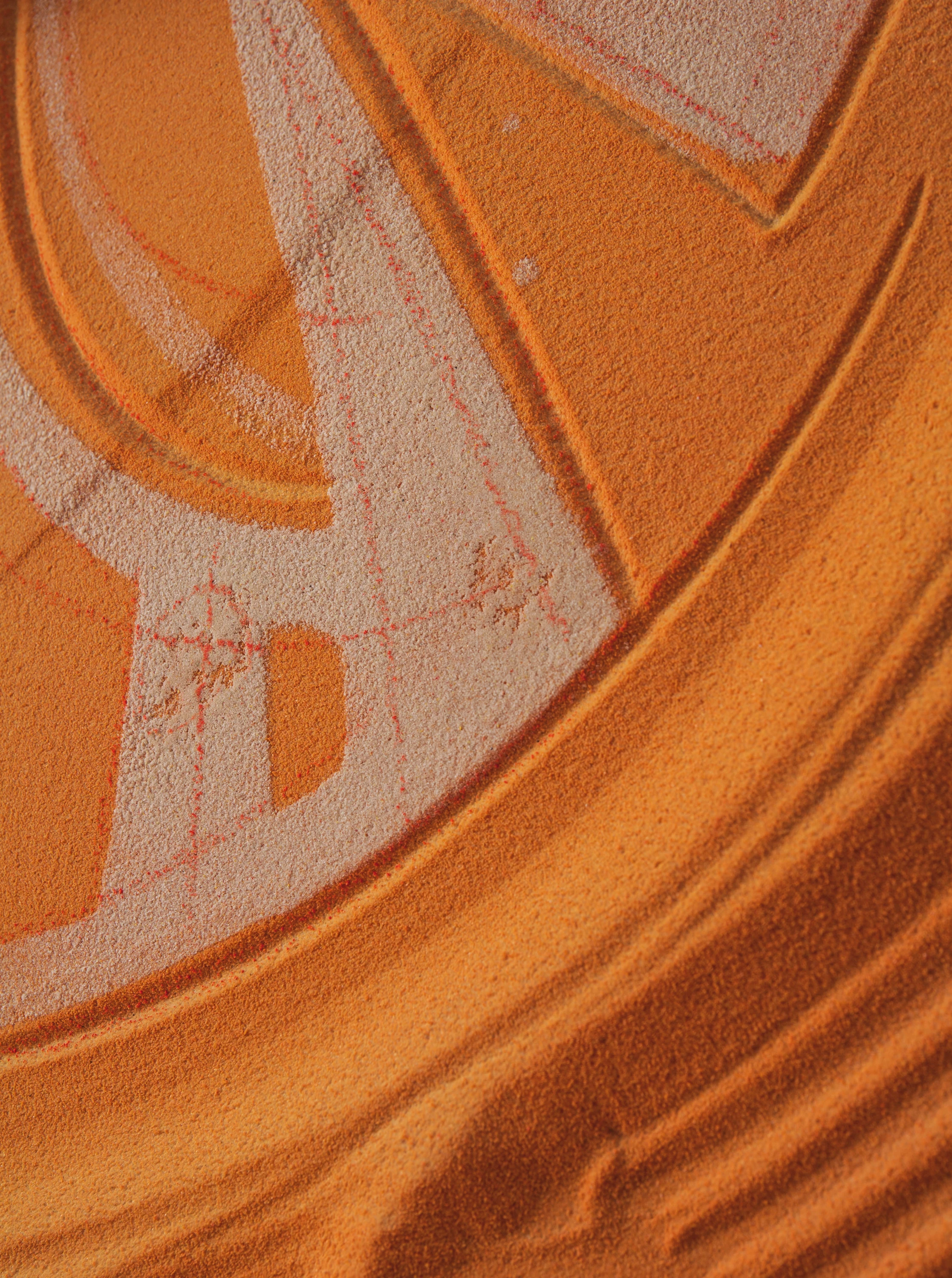 Bertolotto Casa Zen: close view of ridges in orange sand
