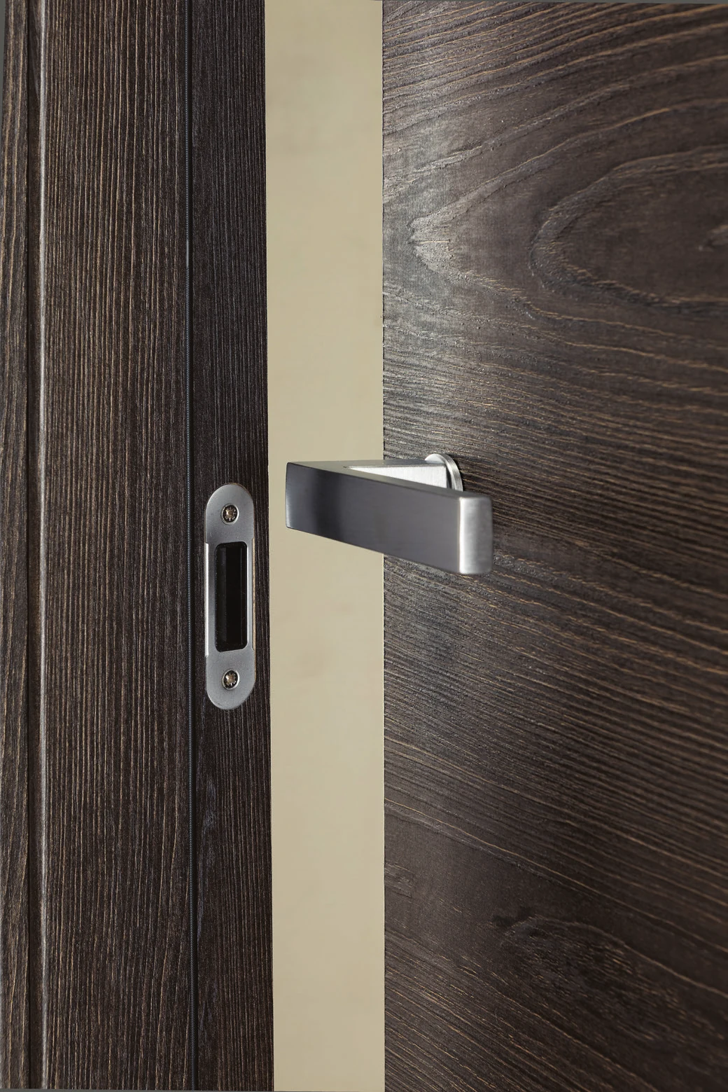 Bertolotto Materik 111M: handle against textured melamine
